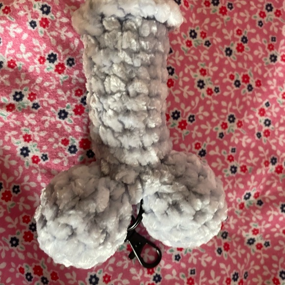 🔥🔥🔥Hand crocheted 🧶 keychain gag gift 🎁 - Picture 3 of 5